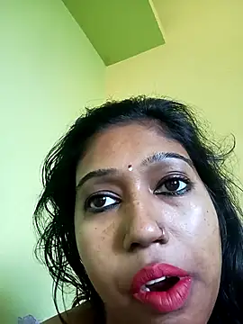 Snapshot of bannerjeesneha20 chatting on 5, 5, 2026 bannerjeesneha20 online show from 5, 5, 2026