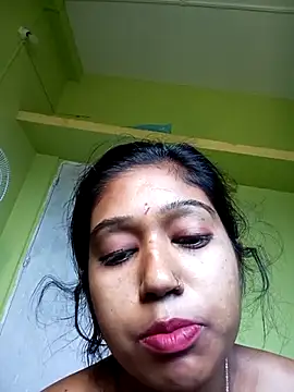 Snapshot of bannerjeesneha20 chatting on 12, 5, 2026 bannerjeesneha20 online show from 12, 5, 2026