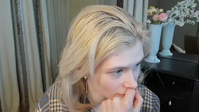 CarleySuski online show from 24, 3, 2026