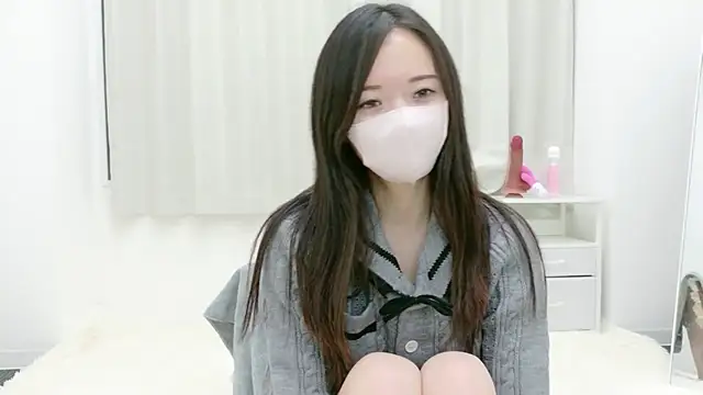 Snapshot of shinochan__ chatting on 3, 4, 2026 shinochan online show from 3, 4, 2026