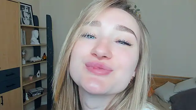 VioletteClaire online show from 6, 5, 2026