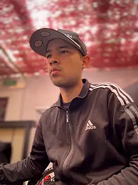 Zhang Weii online show from 25, 3, 2026