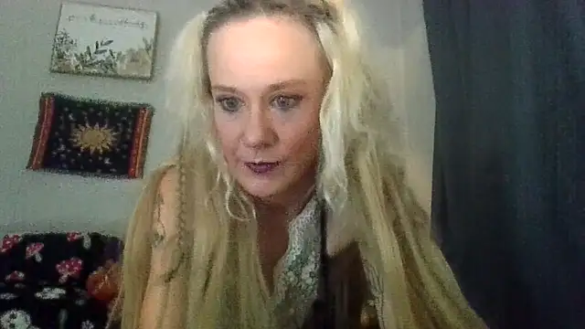 Snapshot of batshtcrzybbylov3 chatting on 11, 6, 2026 batshtcrzybbylov3 online show from 11, 6, 2026