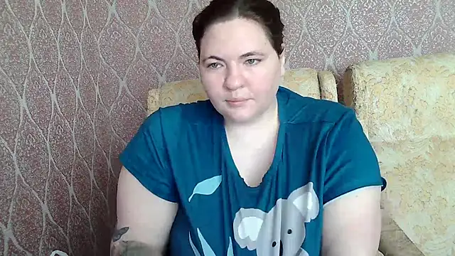 Snapshot of ElviraOreilllyX chatting on 6, 4, 2026 ElviraOreilllyX online show from 6, 4, 2026