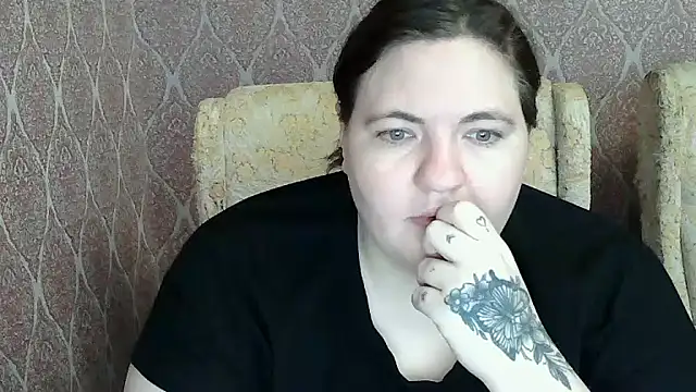 Snapshot of ElviraOreilllyX chatting on 23, 4, 2026 ElviraOreilllyX online show from 23, 4, 2026