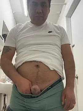 Snapshot of Crossroads5214 chatting on 25, 3, 2026 Crossroads5214 online show from 25, 3, 2026