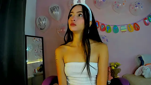 Daphne Rosse online show from 5, 4, 2026