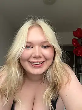 cutiejuliee online show from 15, 5, 2026