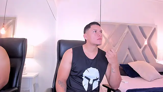 Snapshot of Chriss_Diamond chatting on 19, 4, 2026 Chriss Diamond online show from 19, 4, 2026