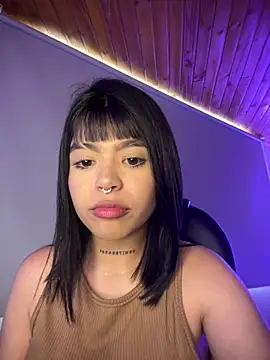 Snapshot of Violetaa_pink18 chatting on 19, 4, 2026 Violetaa pink18 online show from 19, 4, 2026