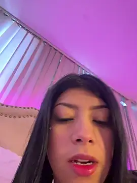 Snapshot of emilydolly_ chatting on 31, 3, 2026 emilydolly online show from 31, 3, 2026