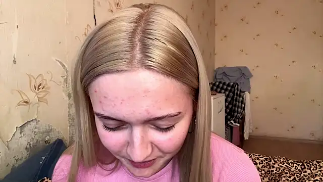 Snapshot of Sophia_Blonde chatting on 16, 4, 2026 Sophia Blonde online show from 16, 4, 2026