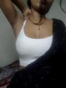 Snapshot of khushi_ji00 chatting on 19, 4, 2026 khushi ji00 online show from 19, 4, 2026