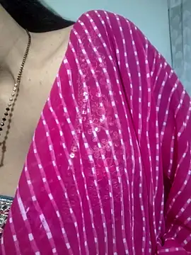 Snapshot of khushi_ji00 chatting on 6, 5, 2026 khushi ji00 online show from 6, 5, 2026