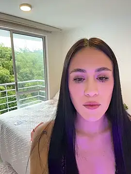 Snapshot of SerenaFox_ chatting on 4, 5, 2026 SerenaFox online show from 4, 5, 2026