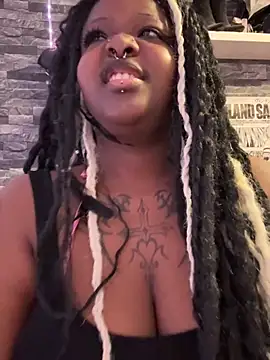 Nyla xox online show from 3, 6, 2026
