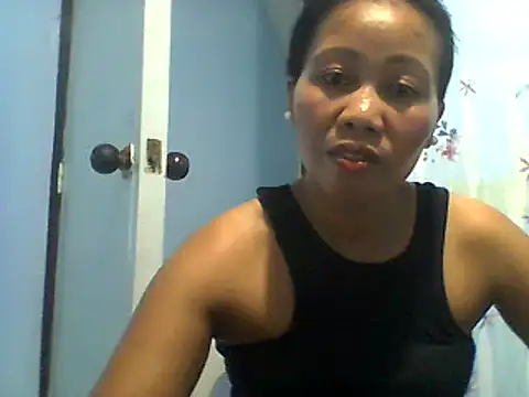 Snapshot of CreamyHotPussy4u chatting on 23, 4, 2026 CreamyHotPussy4u online show from 23, 4, 2026