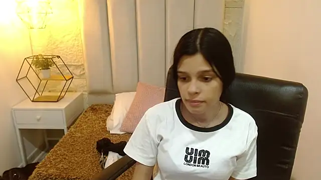 mia velvetk online show from 9, 4, 2026