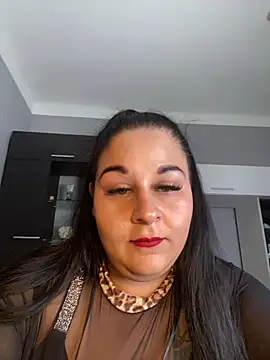 Szandra26 online show from 5, 4, 2026
