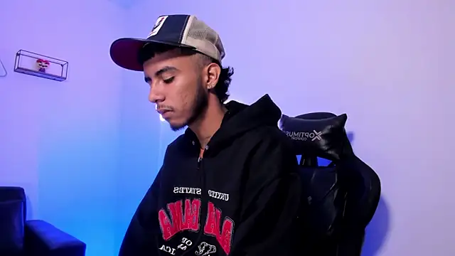 Red 4KT online show from 25, 3, 2026