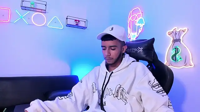 Red 4KT online show from 26, 3, 2026