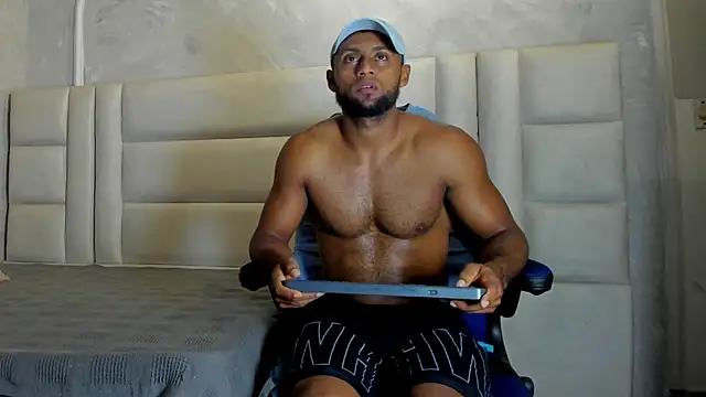 Dark lennox online show from 31, 3, 2026