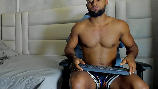 Dark lennox online show from 4, 5, 2026