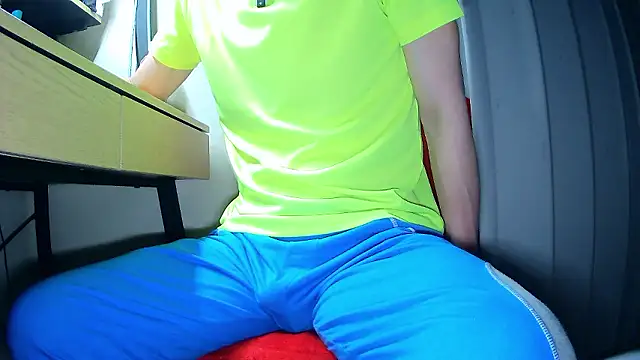 Snapshot of t-ky-taro chatting on 9, 4, 2026 t-ky-taro online show from 9, 4, 2026
