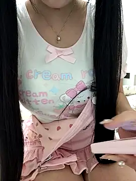 Snapshot of lala4125 chatting on 12, 4, 2026 lala4125 online show from 12, 4, 2026