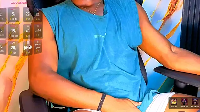 Snapshot of maxmuscle10 chatting on 12, 4, 2026 maxmuscle10 online show from 12, 4, 2026