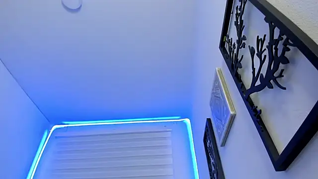 Snapshot of Sara_Red_X chatting on 27, 3, 2026 Sara Red X online show from 27, 3, 2026