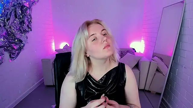 KathyBriggs online show from 30, 5, 2026