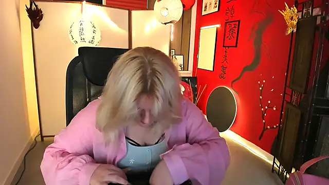 KathyBriggs online show from 4, 6, 2026