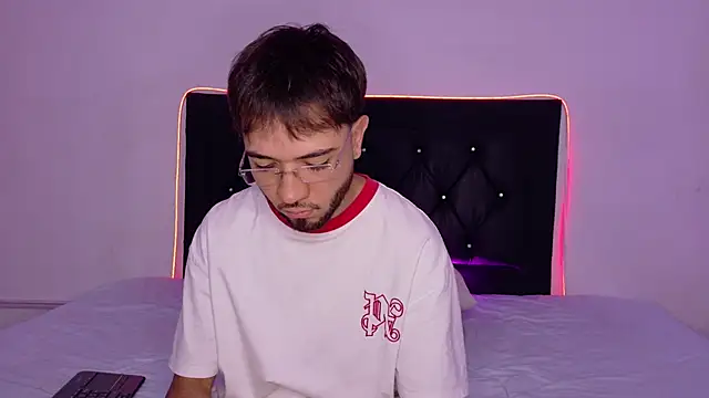 andymaxwell online show from 25, 3, 2026