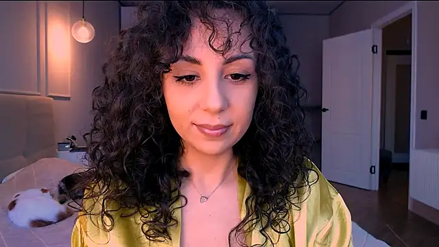curly jade  online show from 17, 4, 2026