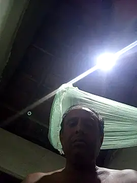 Snapshot of thushara12 chatting on 25, 3, 2026 thushara12 online show from 25, 3, 2026