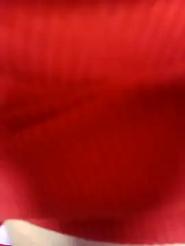 Yi Uzi online show from 22, 4, 2026