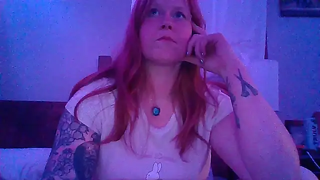 RedVelvetVixen online show from 14, 4, 2026