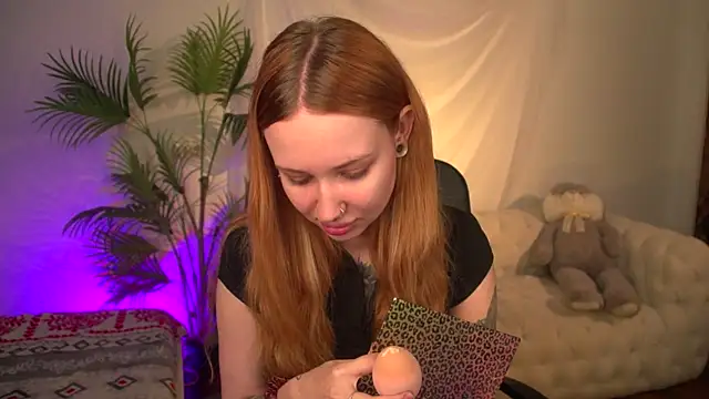 Snapshot of zoeforrd chatting on 24, 4, 2026 zoeforrd online show from 24, 4, 2026