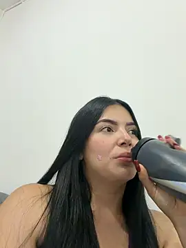 Cami olarte online show from 14, 7, 2026