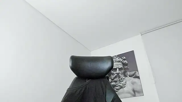 Snapshot of simonleon27 chatting on 17, 6, 2026 simonleon27 online show from 17, 6, 2026