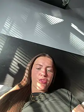 Snapshot of LolaSkyee chatting on 26, 5, 2026 LolaSkyee online show from 26, 5, 2026