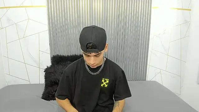 Snapshot of Kitsune_44 chatting on 2, 4, 2026 Kitsune 44 online show from 2, 4, 2026