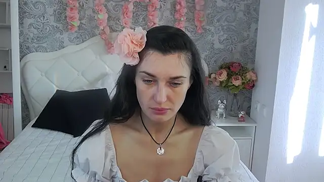 Snapshot of AriannaCruise chatting on 6, 4, 2026 AriannaCruise online show from 6, 4, 2026