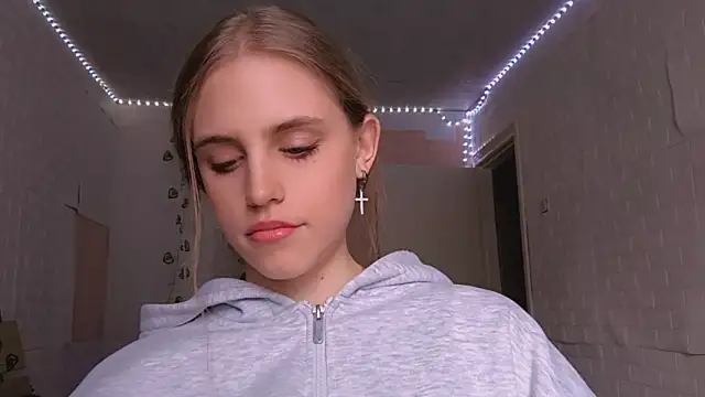 EveCoutch online show from 30, 3, 2026