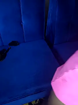 spankingsbee online show from 7, 4, 2026