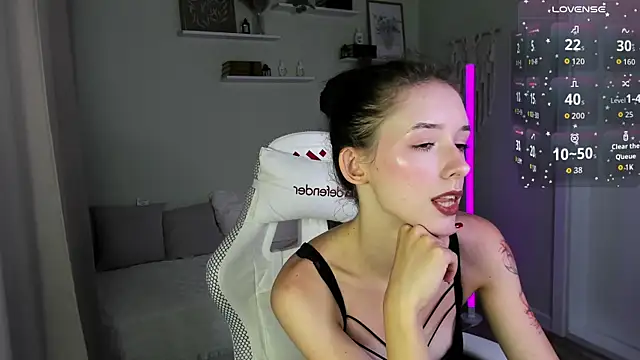AnnaOddy online show from 4, 7, 2026
