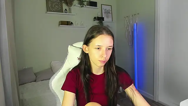AnnaOddy online show from 10, 7, 2026