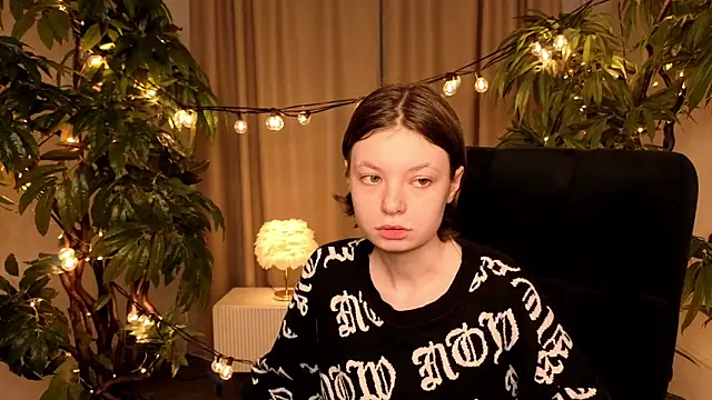 Snapshot of SusanPhelps chatting on 4, 4, 2026 SusanPhelps online show from 4, 4, 2026