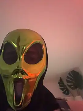 Snapshot of blondes99 chatting on 28, 3, 2026 blondes99 online show from 28, 3, 2026